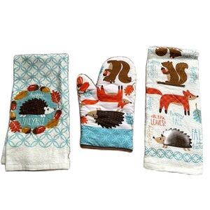 Fall/Autumn animal themed set of two dish towels and one oven mitt